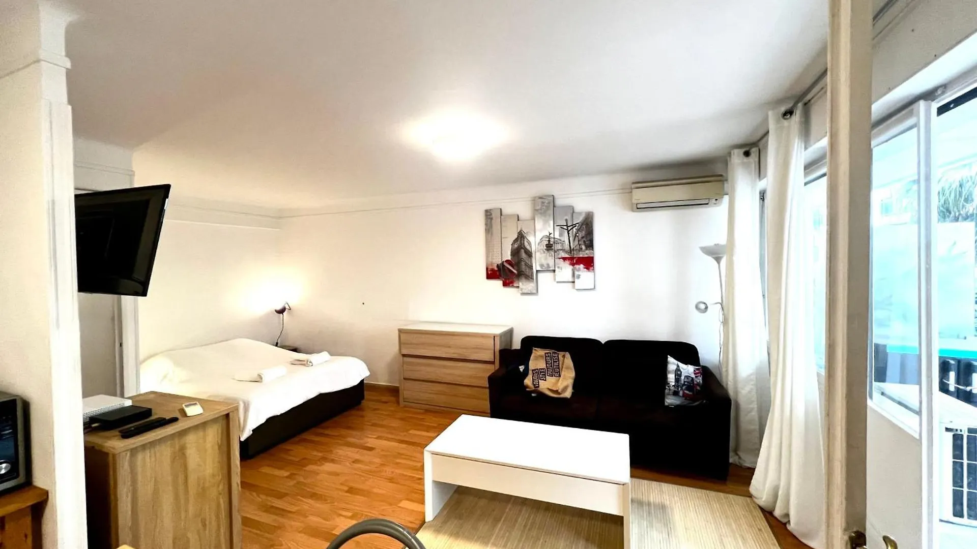 Studio Vidal In The City Center Of Cannes With Ac 0*,  France