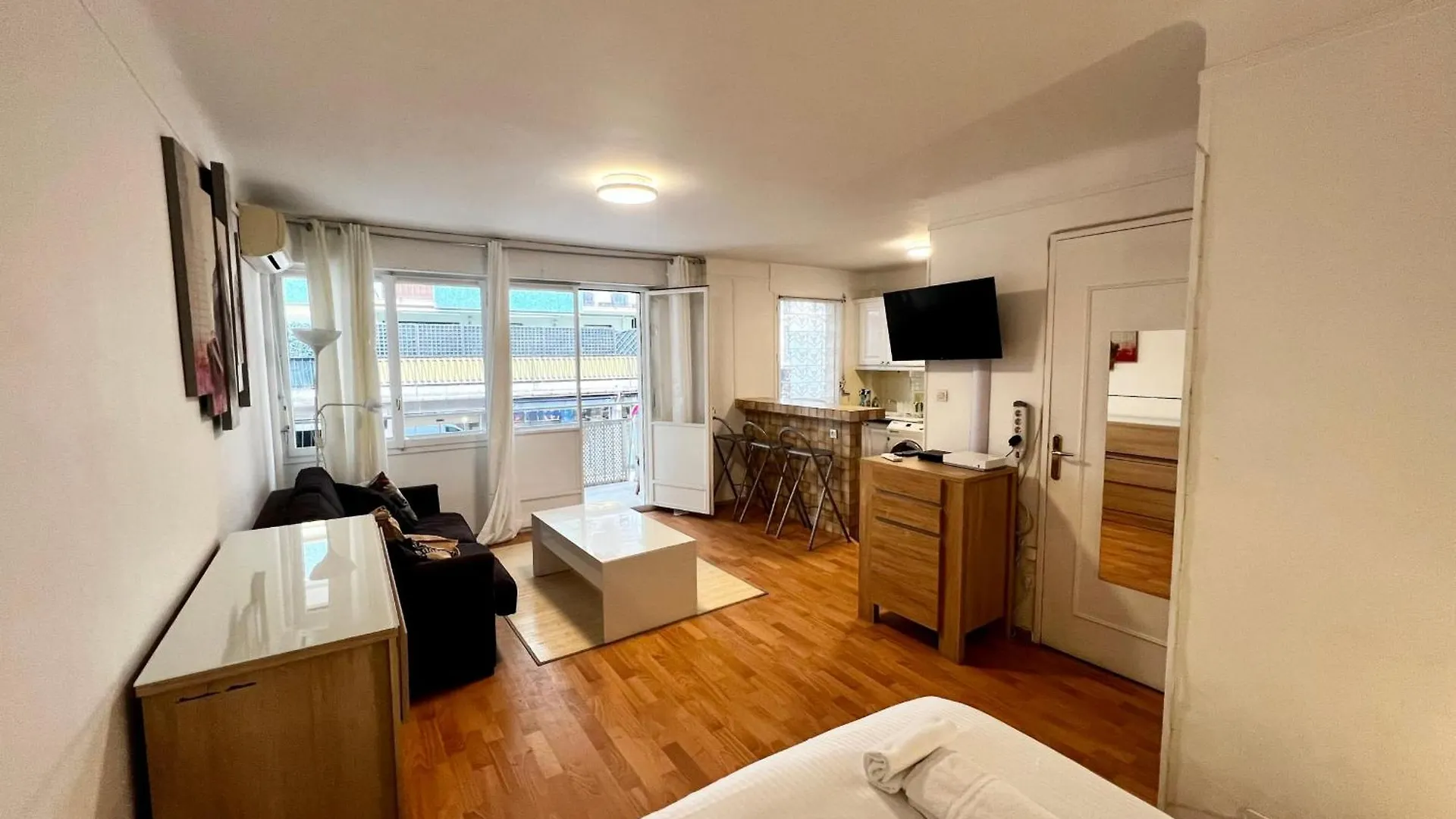 Studio Vidal In The City Center Of Cannes With Ac Holiday home